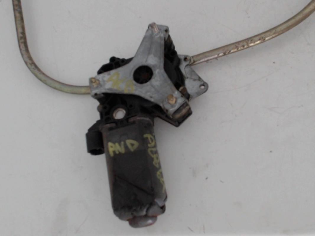 Image Leve vitre electrique avant droit - RENAULT R19