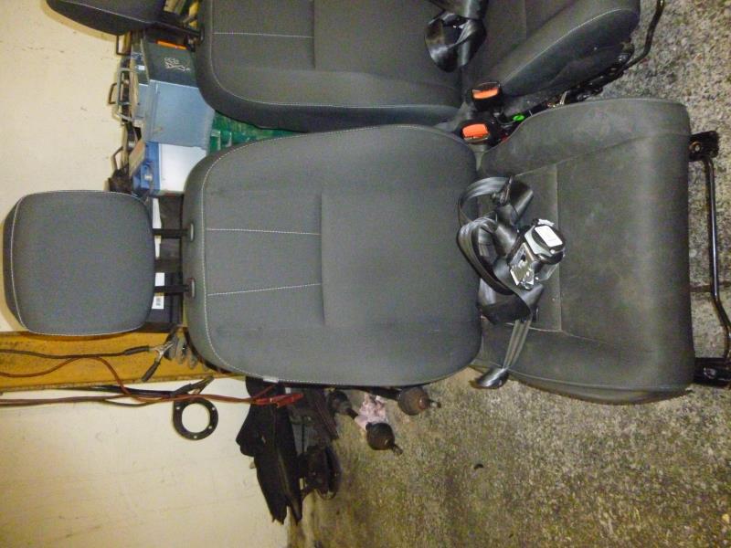 Siege avant droit RENAULT MEGANE 3 PHASE 1 Diesel - 1