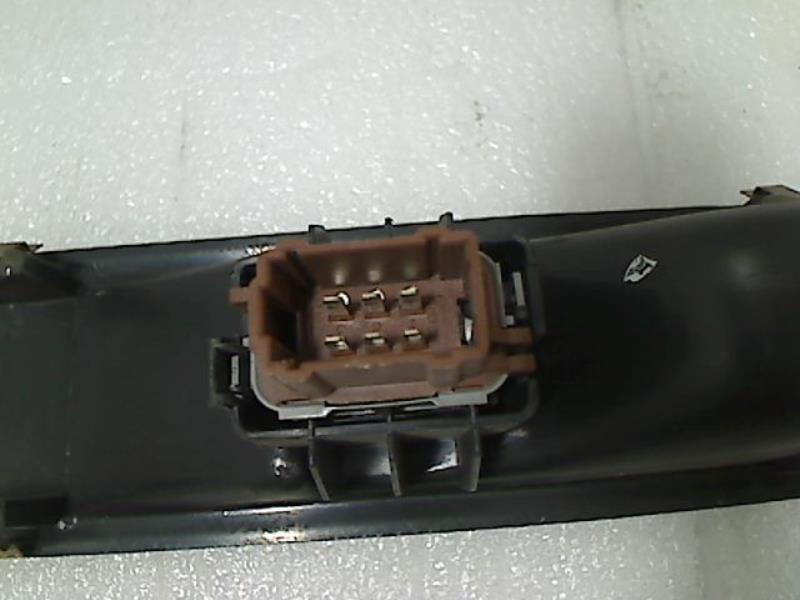 Image Interrupteur de leve vitre avant droit - RENAULT ESPACE 4