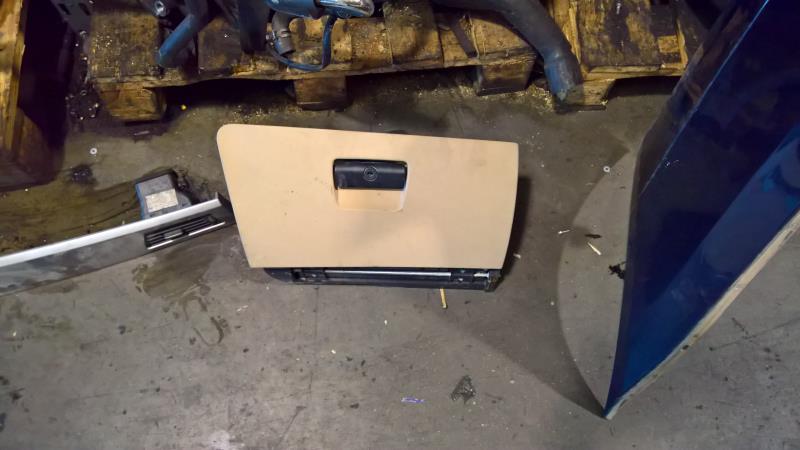 Guantera BMW SERIE 3 E90 PHASE 2  - 1