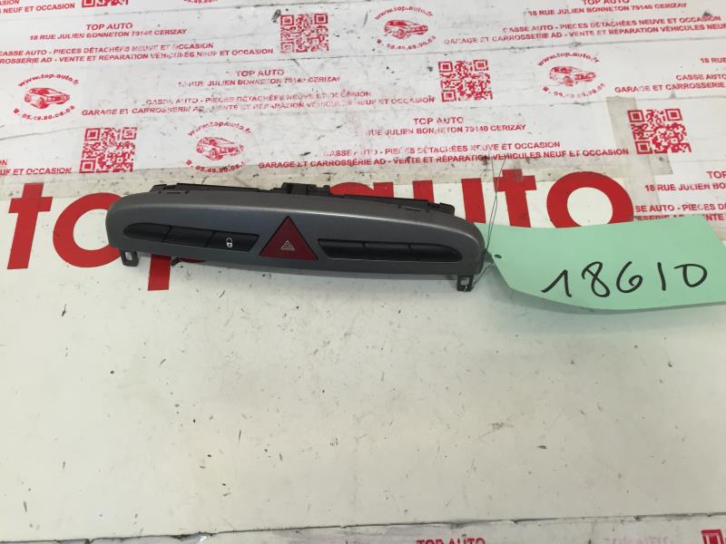 Bouton de warning PEUGEOT 308 1 PHASE 1 Diesel - 1