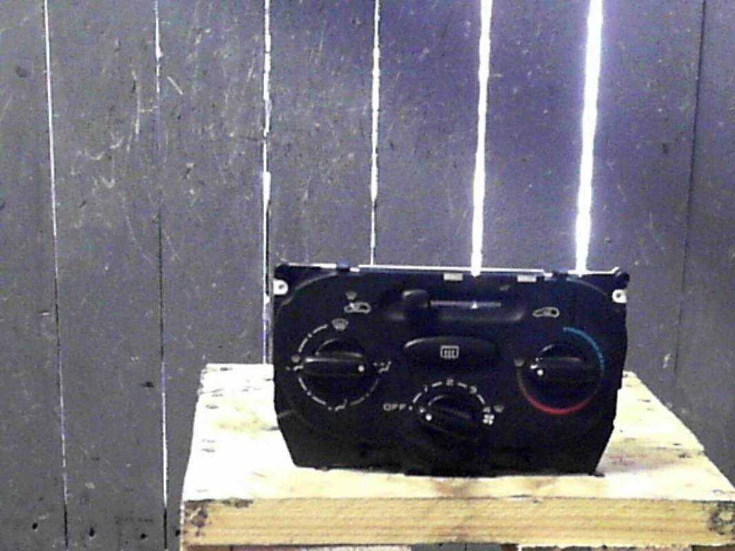 Commande chauffage PEUGEOT 206+ Essence - 1