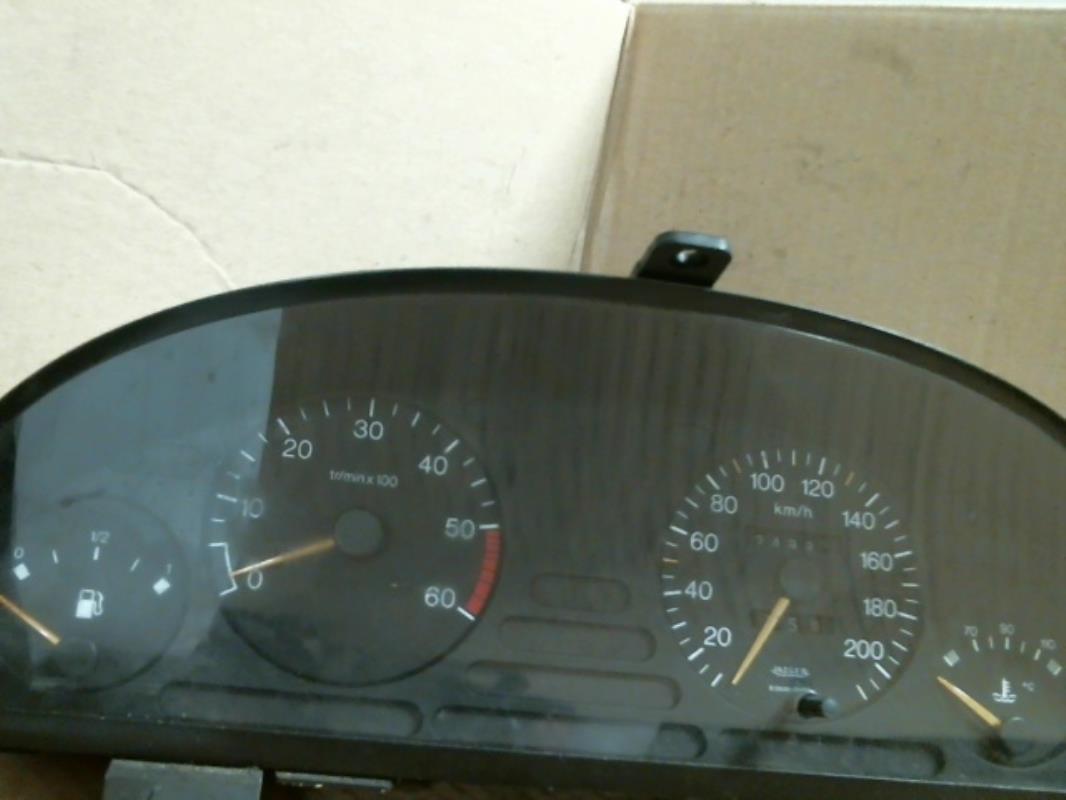 Compteur PEUGEOT 405 Diesel - 1