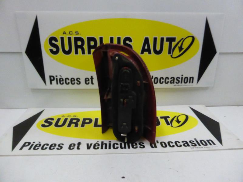 Image Feu arriere principal gauche (feux) - RENAULT MEGANE 1