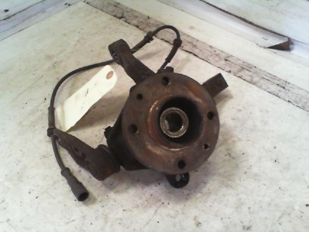 Fusee avant droit RENAULT SCENIC 1 PHASE 1 Essence - 1