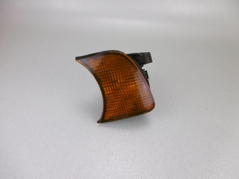 Gruppo ottico anteriore secondario destro (luci)(freccia) BMW SERIE 5 E34  - 1