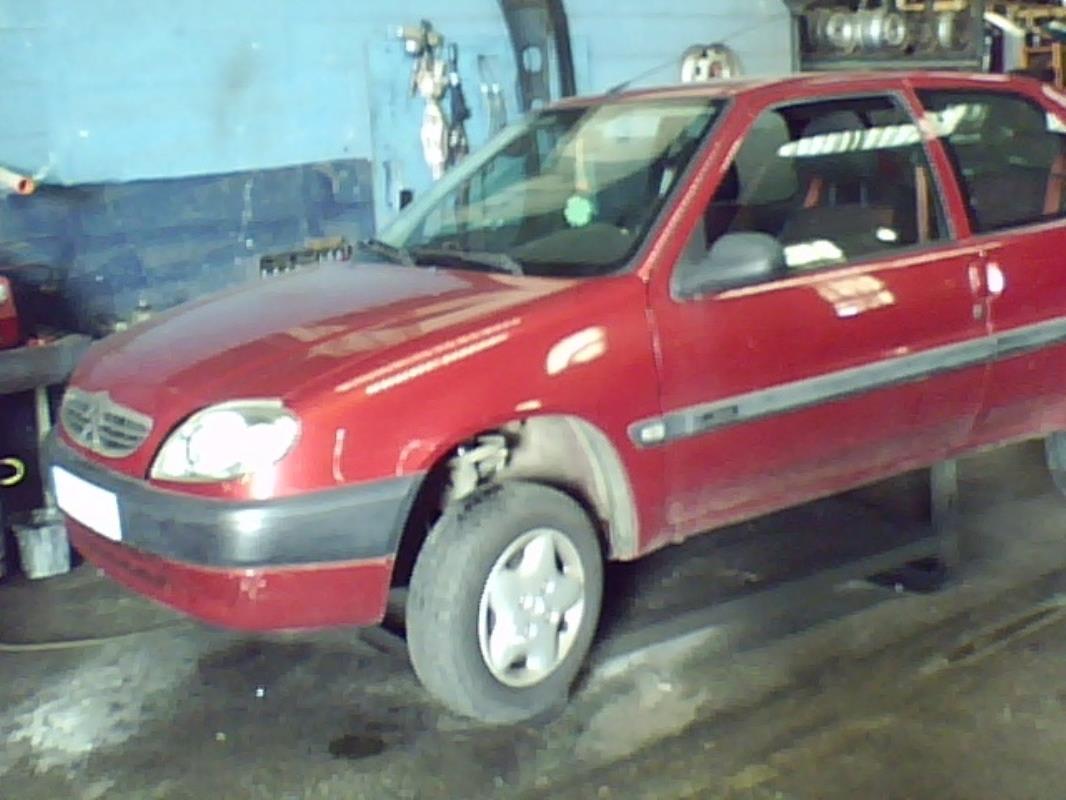 Vitre avant gauche CITROEN SAXO PHASE 2 Essence - 1