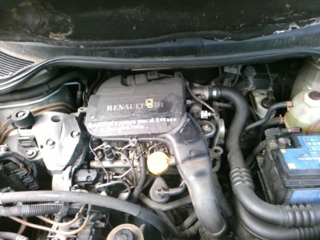 Image Pare choc arriere - RENAULT SCENIC 1