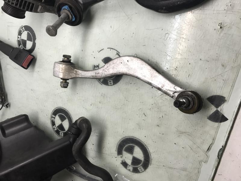Braccio sospensione inferiore anteriore destro BMW SERIE 5 E34  - 1