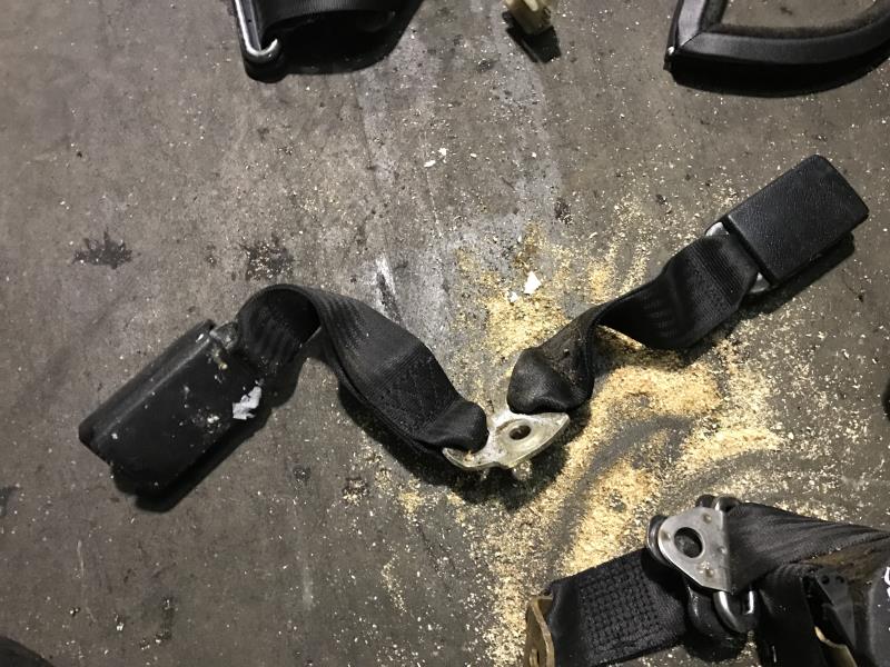 Aggancio cintura sicurezza posteriore destro BMW SERIE 3 E30 Gasolina - 1