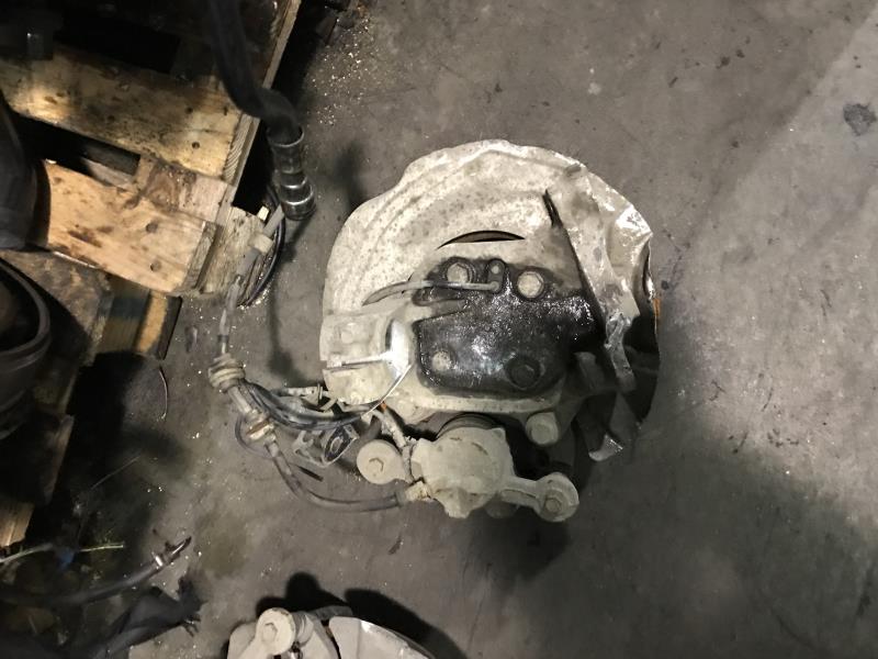 Fusee avant gauche BMW SERIE 1 E87 PHASE 1  - 1