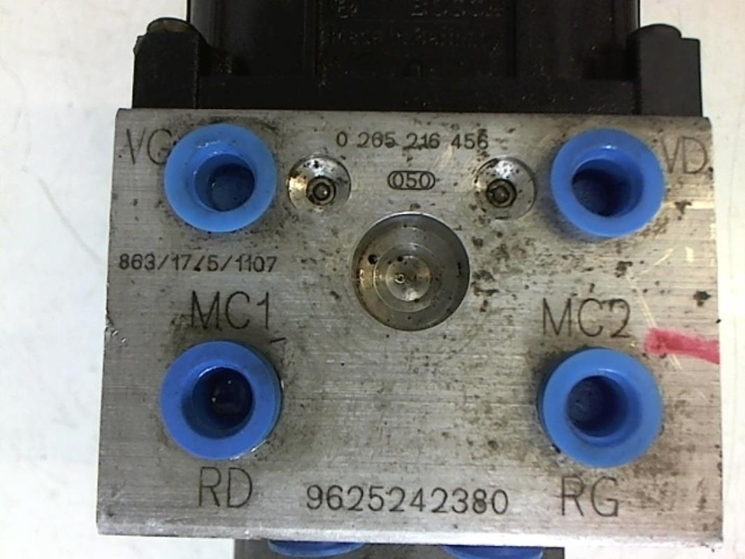 Image Bloc ABS (freins anti-blocage) - PEUGEOT 306