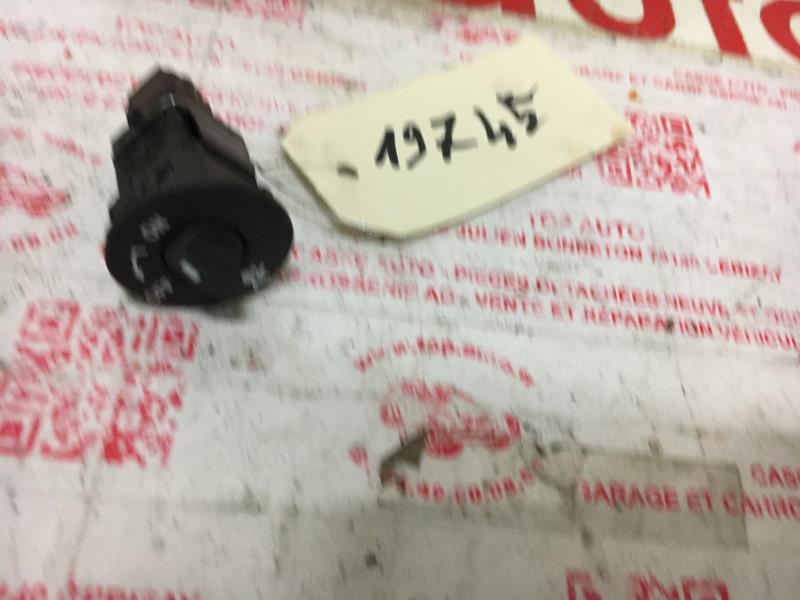 Bouton/Interrupteur RENAULT CLIO 3 PHASE 2 Diesel - 1