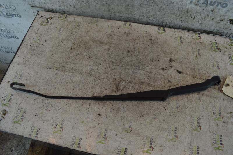 Braccio tergicristallo anteriore destro VOLKSWAGEN POLO 3 PHASE 2 Diésel - 1