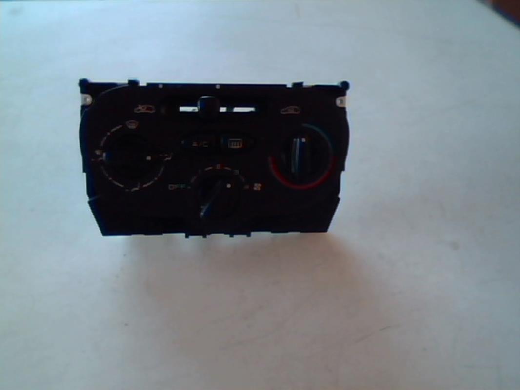 Commande chauffage PEUGEOT 206 PHASE 1 Essence - 1