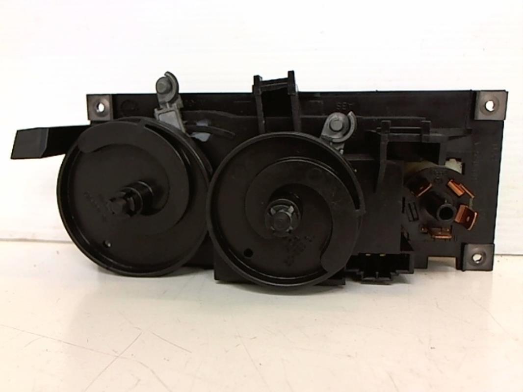 Image Commande chauffage - VOLKSWAGEN POLO 2