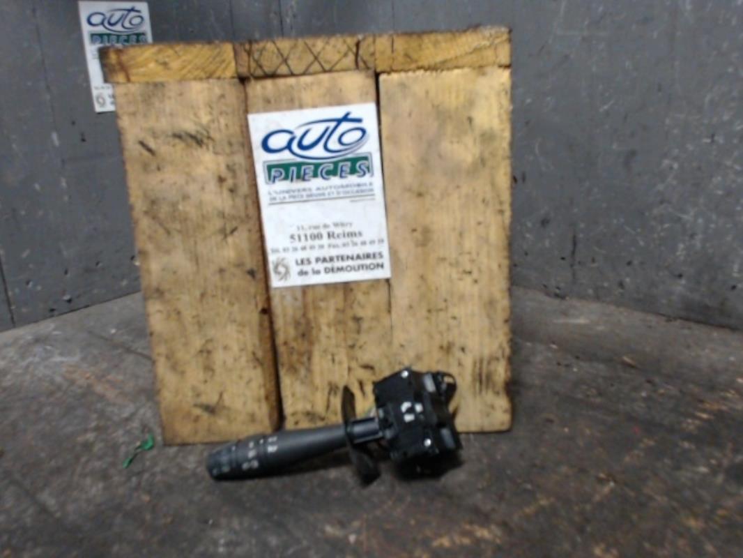 Commodo phare RENAULT CLIO 2 PHASE 1 Essence - 1