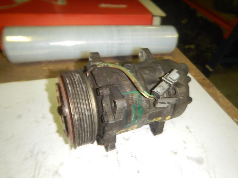 Compresseur clim CITROEN C8 Diesel - 1