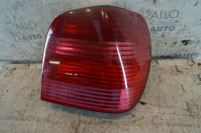 Fanale posteriore principale destro (luci) VOLKSWAGEN POLO 3 PHASE 2 Diésel - 1