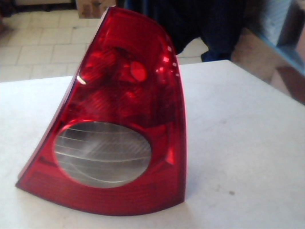 Fanale posteriore principale destro (luci) RENAULT CLIO 2 CAMPUS PHASE 1 Diésel - 1