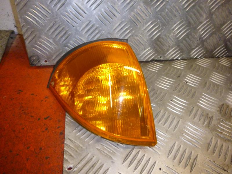 Gruppo ottico anteriore secondario destro (luci)(freccia) SUZUKI SWIFT 2 PHASE 2 Gasolina - 1