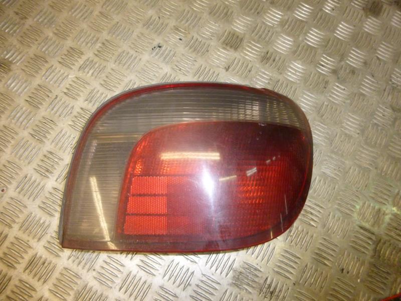 Fanale posteriore principale destro (luci) TOYOTA YARIS 1 PHASE 1 Diésel - 1