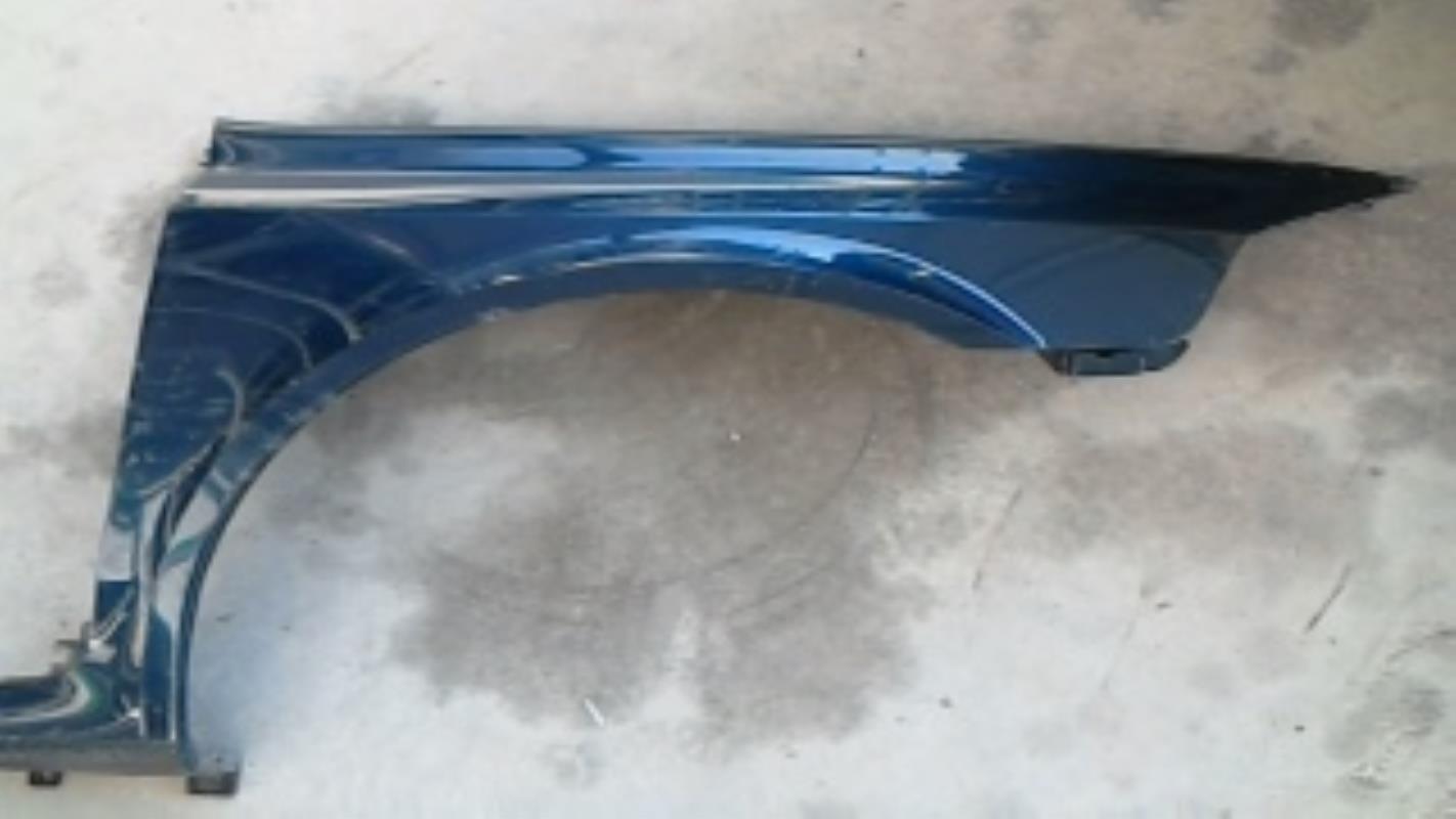 Aile avant droit RENAULT LAGUNA 2 PHASE 1 Essence - 1