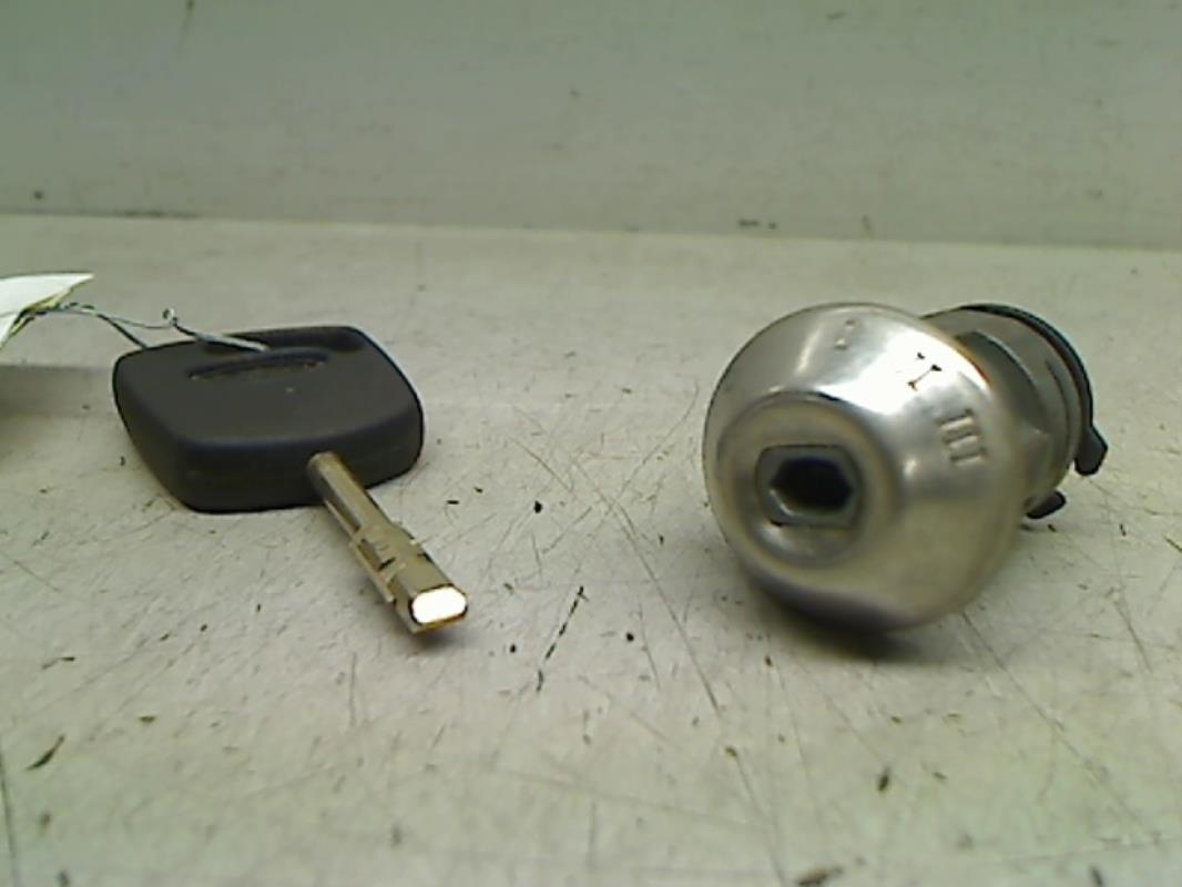 Antivol de direction FORD FIESTA 4 PHASE 2 Essence - 1