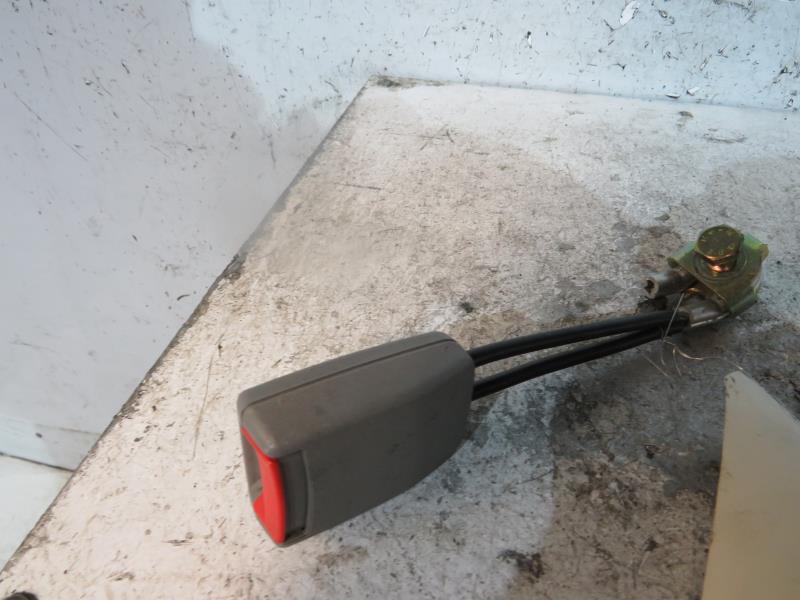 Aggancio cintura sicurezza posteriore destro VOLKSWAGEN NEW BEETLE 1 PHASE 1 Diésel - 1