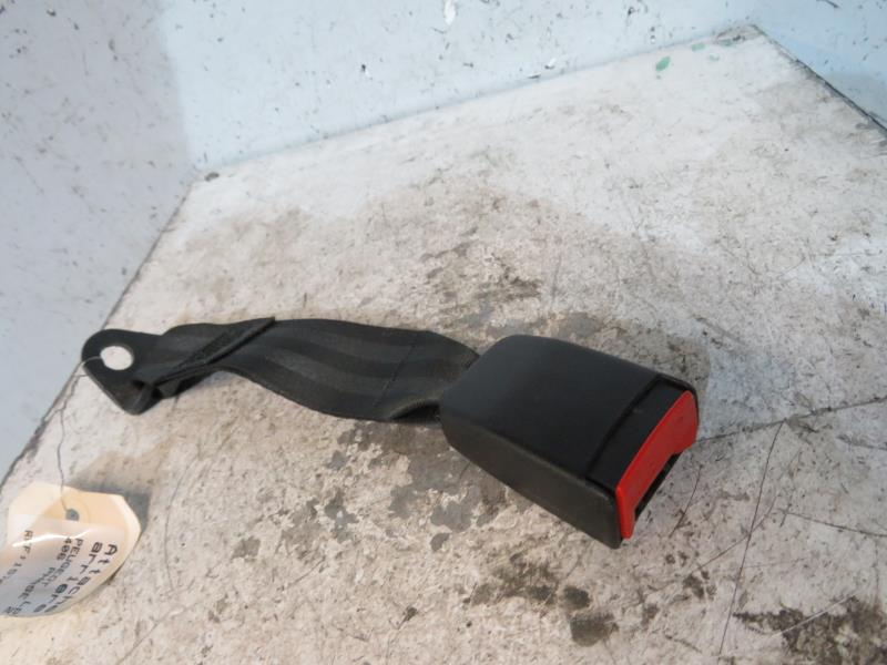 Aggancio cintura sicurezza posteriore destro PEUGEOT 406 PHASE 2 Diésel - 1