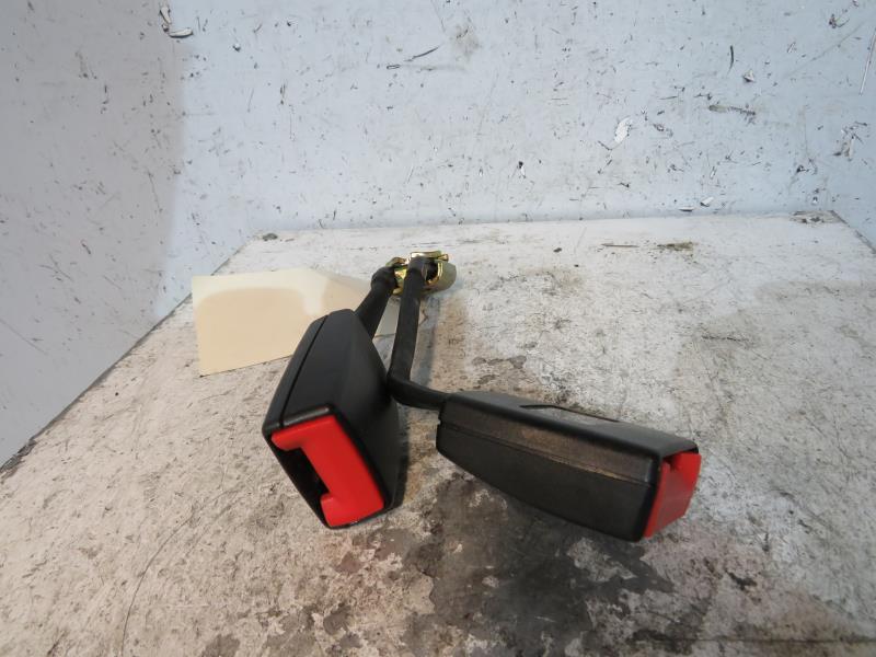Aggancio cintura sicurezza posteriore sinistro AUDI A3 1 PHASE 2 Diésel - 1