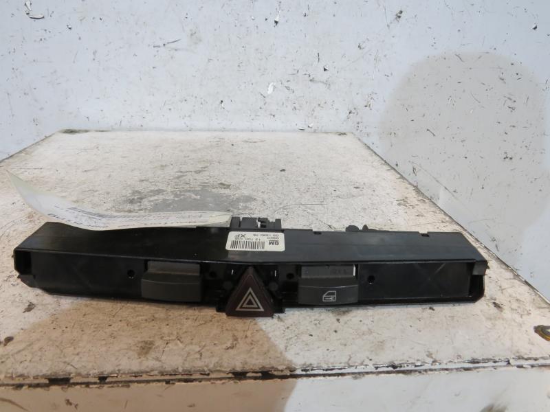 Bouton de warning OPEL ASTRA H PHASE 2 Diesel - 1
