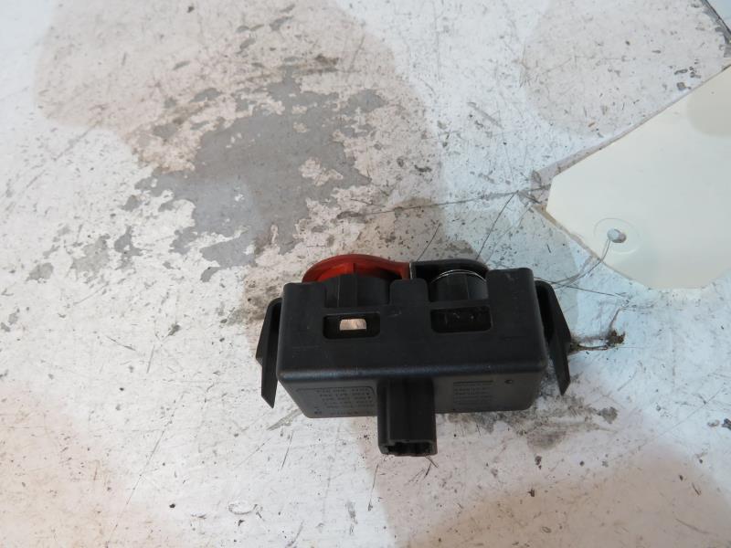 Bouton de warning RENAULT KANGOO 2 PHASE 1 Diesel - 1