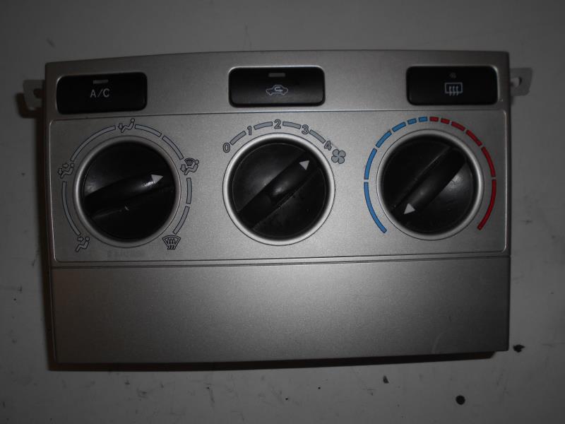 Commande chauffage TOYOTA COROLLA VERSO 2 PHASE 1 Diesel - 1