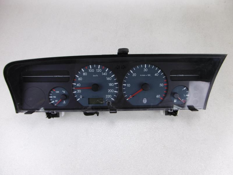 Compteur CITROEN XANTIA PHASE 2  - 1