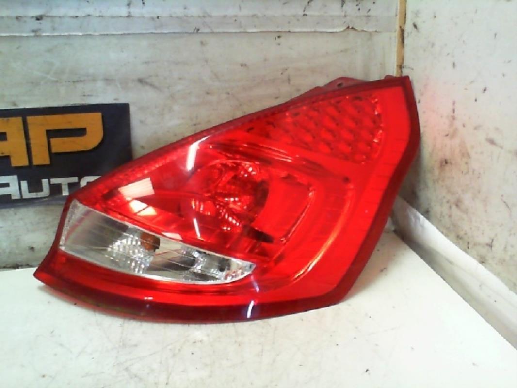 Fanale posteriore principale destro (luci) FORD FIESTA 6 PHASE 1 Diésel - 1