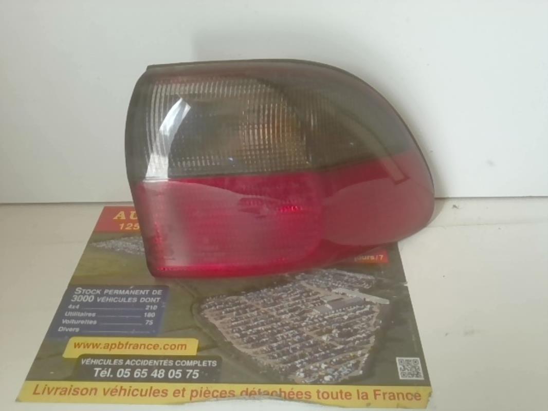 Fanale posteriore principale destro (luci) OPEL OMEGA B PHASE 1  - 1