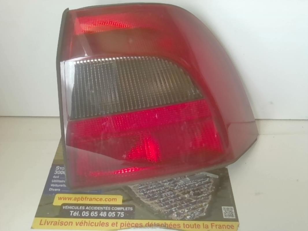 Fanale posteriore principale destro (luci) OPEL OMEGA B PHASE 1  - 1