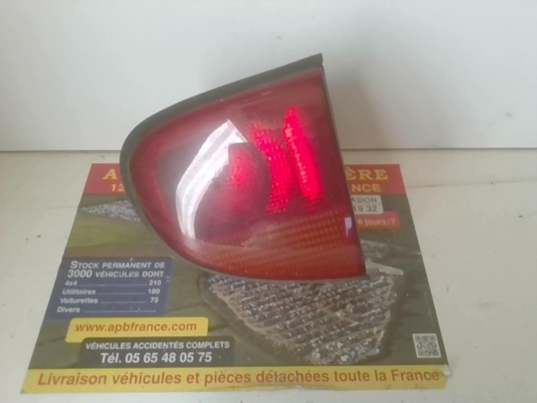 Feu arriere secondaire droit (feux) FORD ESCORT 6  - 1