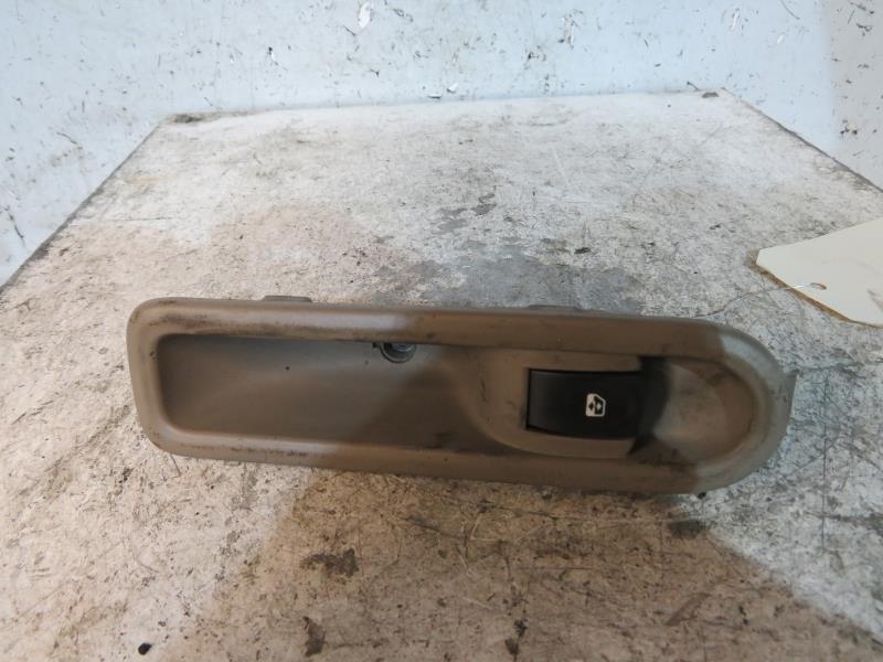 Interruttore lavacristalli posteriore destro RENAULT CLIO 3 PHASE 1 Diésel - 1