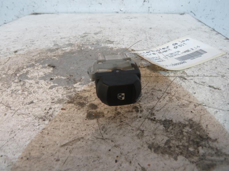Interruttore lavacristalli anteriore destro RENAULT MEGANE 2 PHASE 2 BREAK Diésel - 1