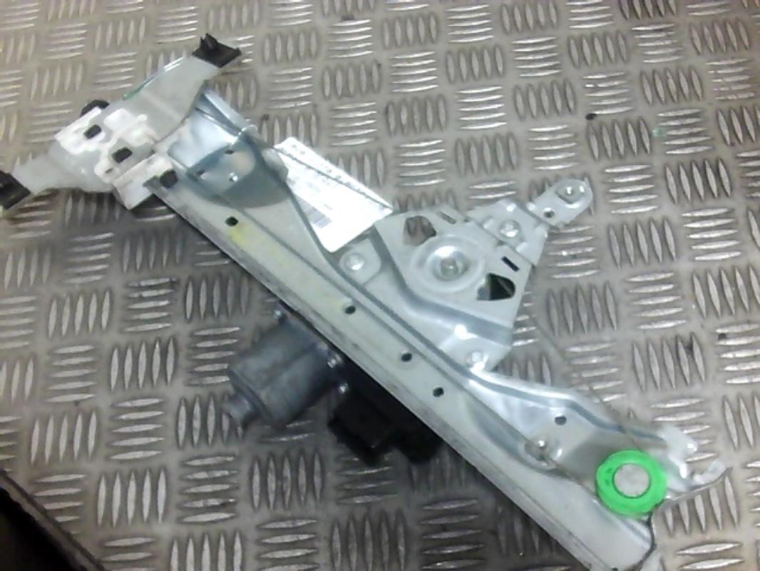 Alzacristalli elettrico posteriore destro PEUGEOT 308 1 SW PHASE 1 BREAK Diésel - 1