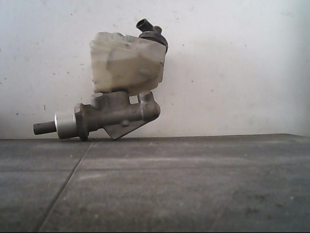 Maitre cylindre (freinage) RENAULT CLIO 2 PHASE 1 Essence - 1