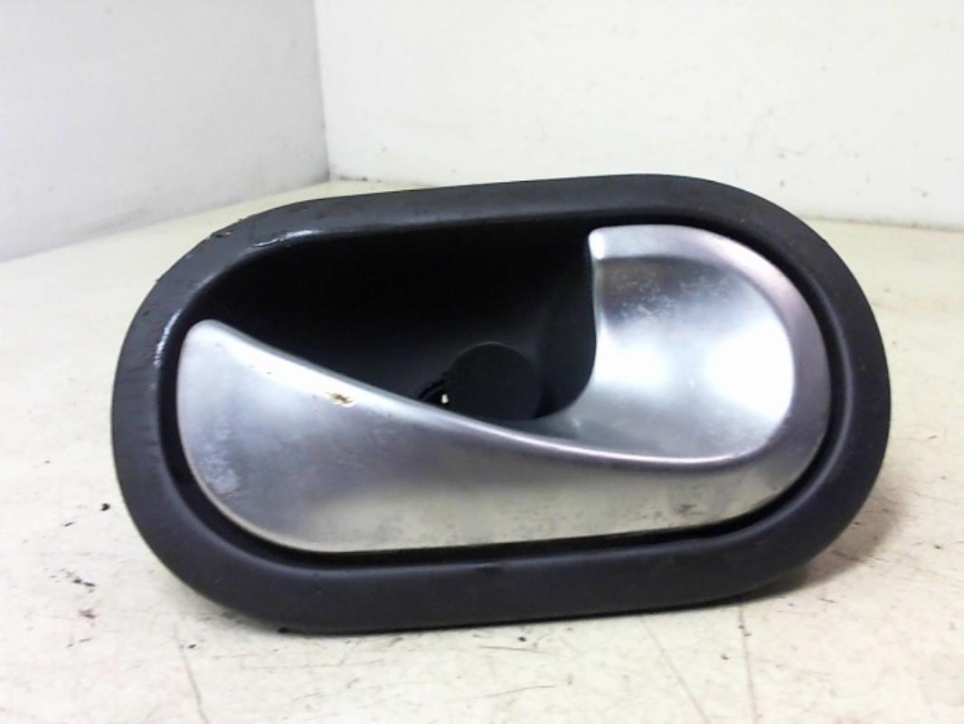 Maniglia interna posteriore destra RENAULT MEGANE 2 PHASE 1 Diésel - 1
