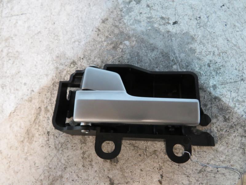 Poignee interieur arriere gauche FORD FOCUS 2 PHASE 1 Essence - 1