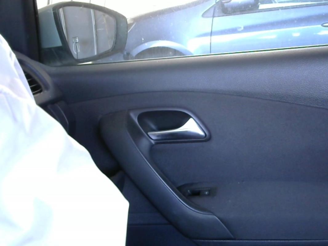 Maniglia interna anteriore destra VOLKSWAGEN POLO 5 PHASE 1 Diésel - 1