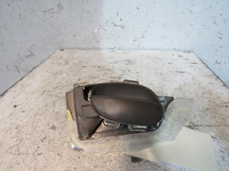 Maniglia interna anteriore sinistra PEUGEOT 206 PHASE 1 Gasolina - 1