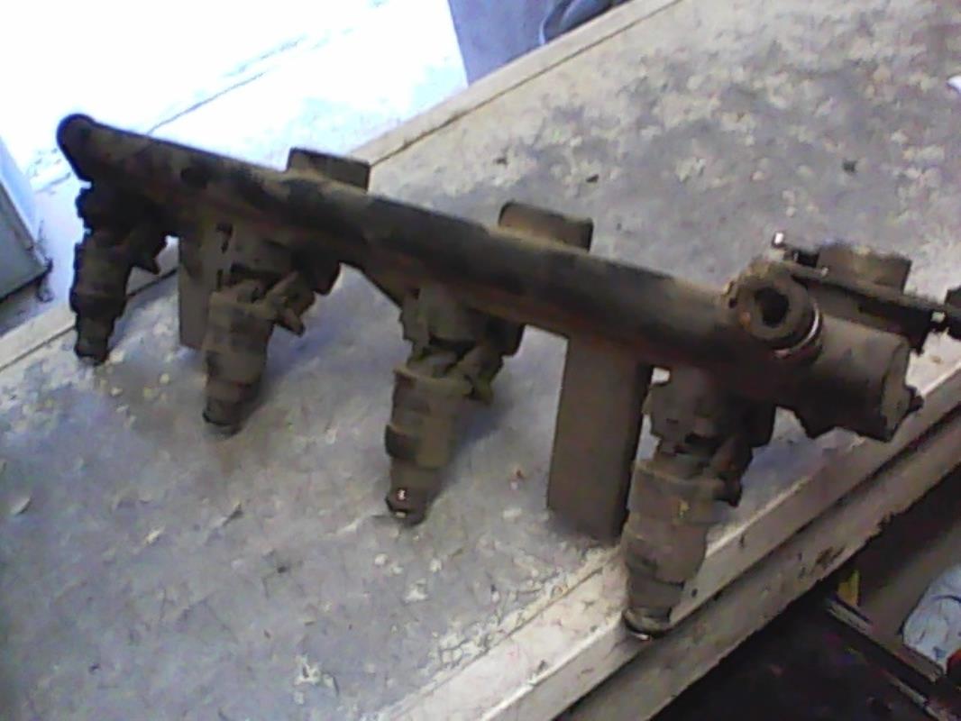 Rampe injection CITROEN XANTIA PHASE 1 Essence - 1