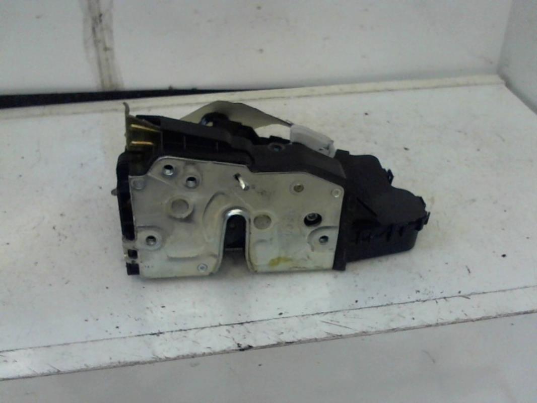 Serrure arriere gauche BMW SERIE 3 E46 PHASE 1 Essence - 1