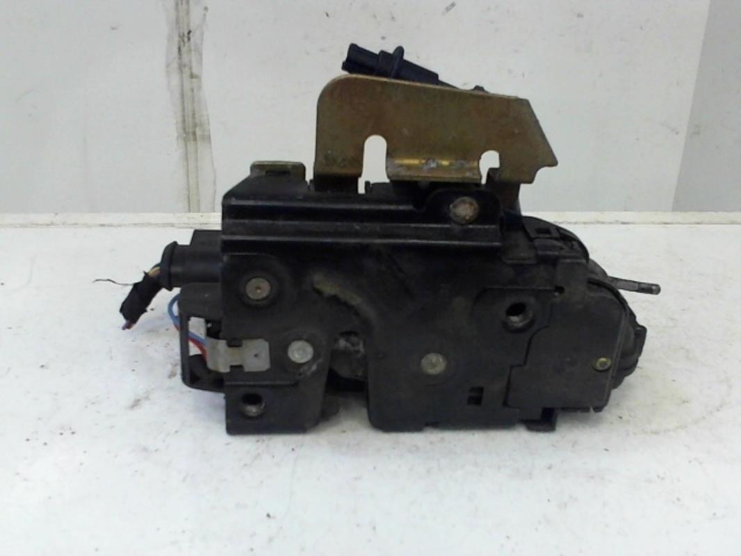 Serrure avant gauche AUDI A6 2 AVANT PHASE 1 BREAK Diesel - 1